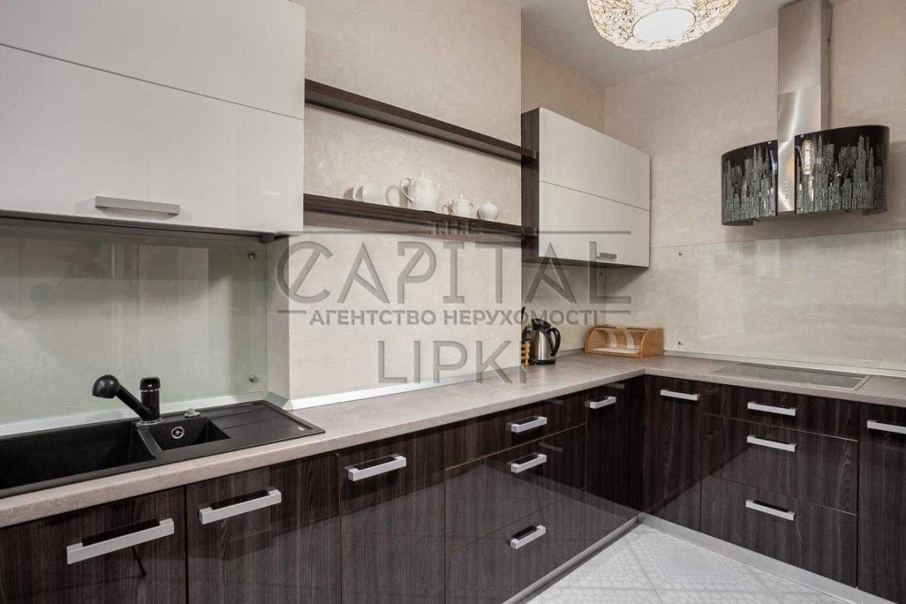Spacious 2-bedroom apartment for sale, 85m2, in the best complex