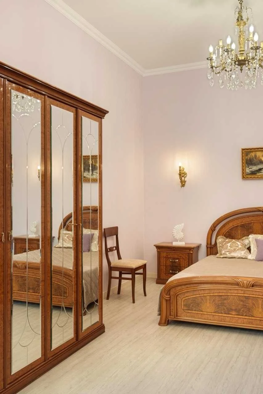 Продаж 2 кімн , Царський будинок, Петлюри 22, ремонт