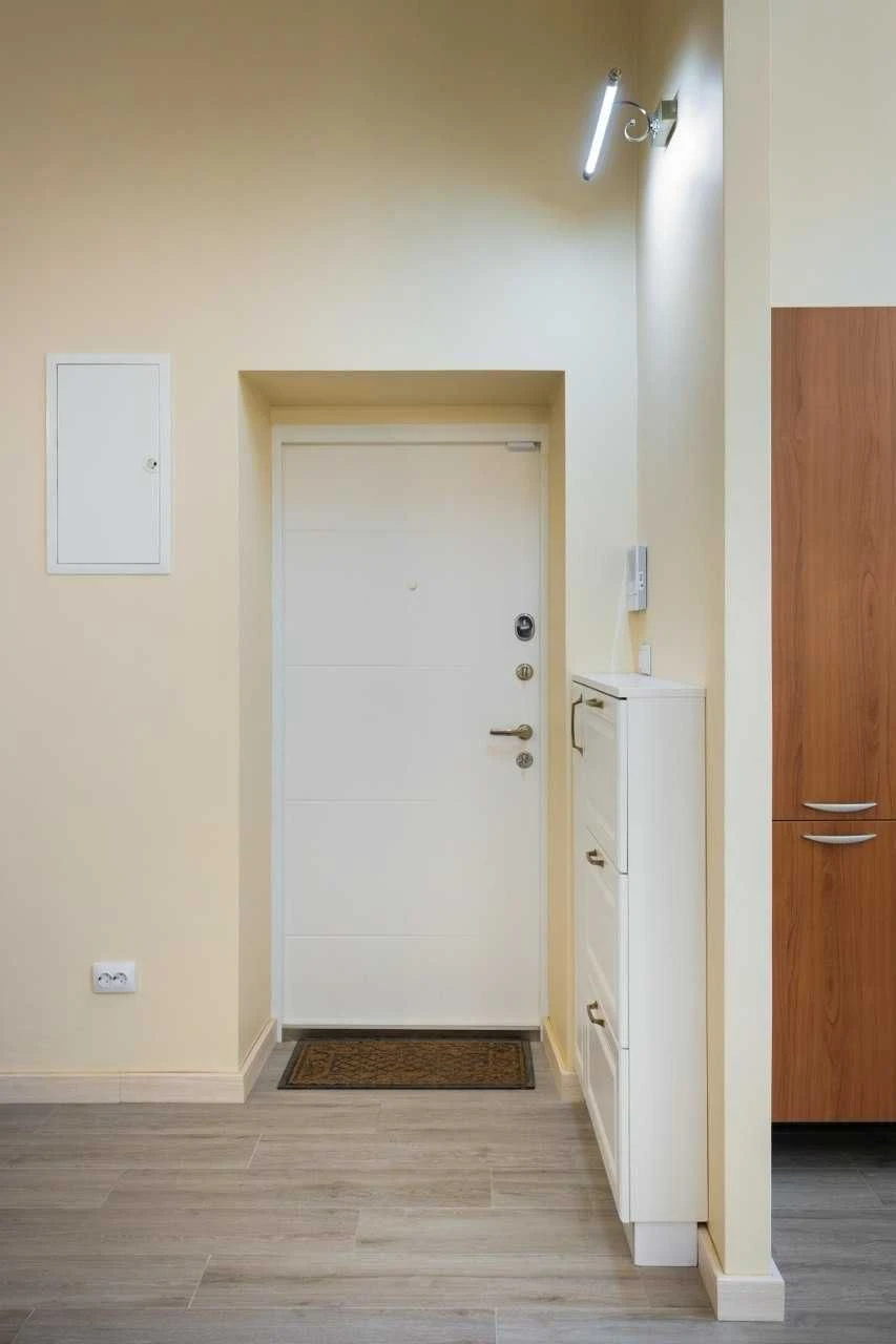 Продаж 2 кімн , Царський будинок, Петлюри 22, ремонт