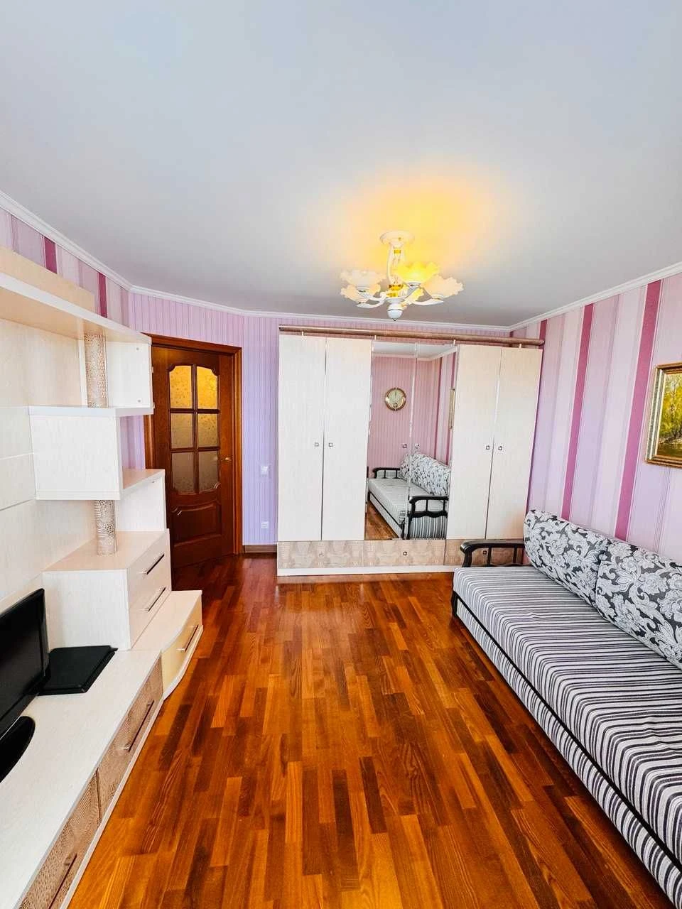 Sale of a penthouse with renovation! Park Peremohy, District of Darnitsa, Gen.