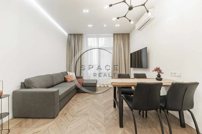 Sale of a 3-bedroom apartment in the ЖК Новопечерські Липки (85 m²)