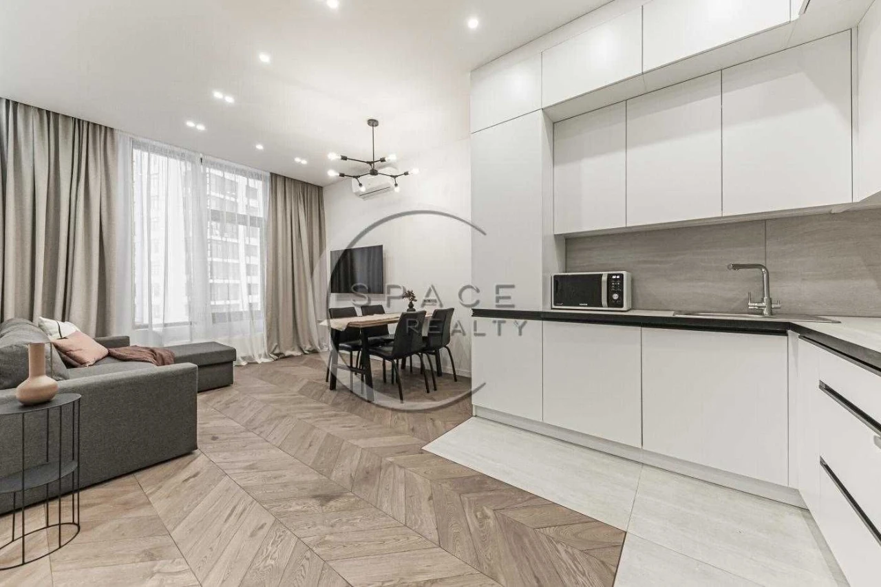 Sale of a 3-bedroom apartment in the ЖК Новопечерські Липки (85 m²)