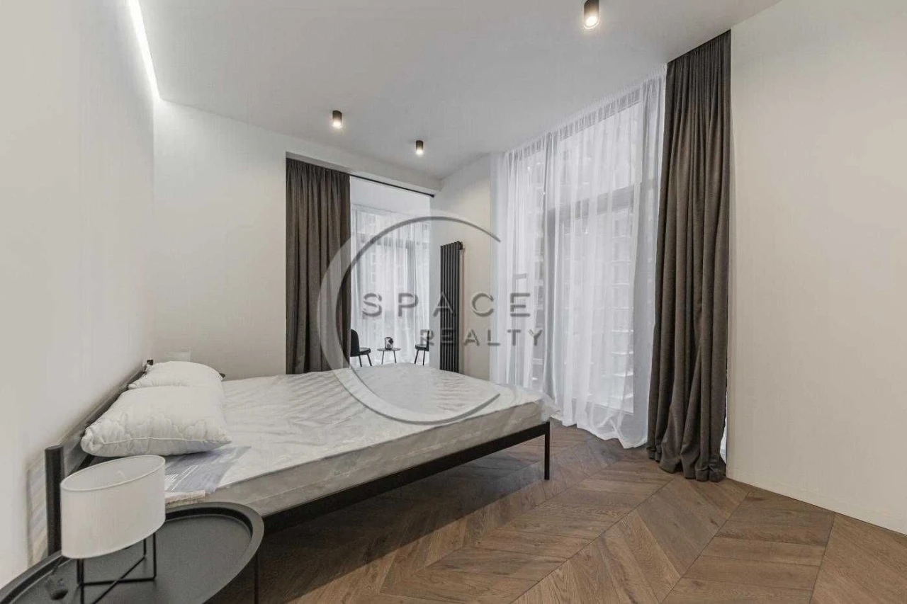 Sale of a 3-bedroom apartment in the ЖК Новопечерські Липки (85 m²)