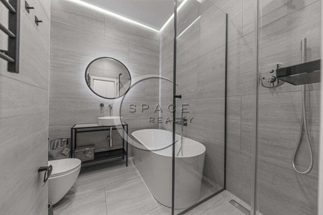 Sale of a 3-bedroom apartment in the ЖК Новопечерські Липки (85 m²)