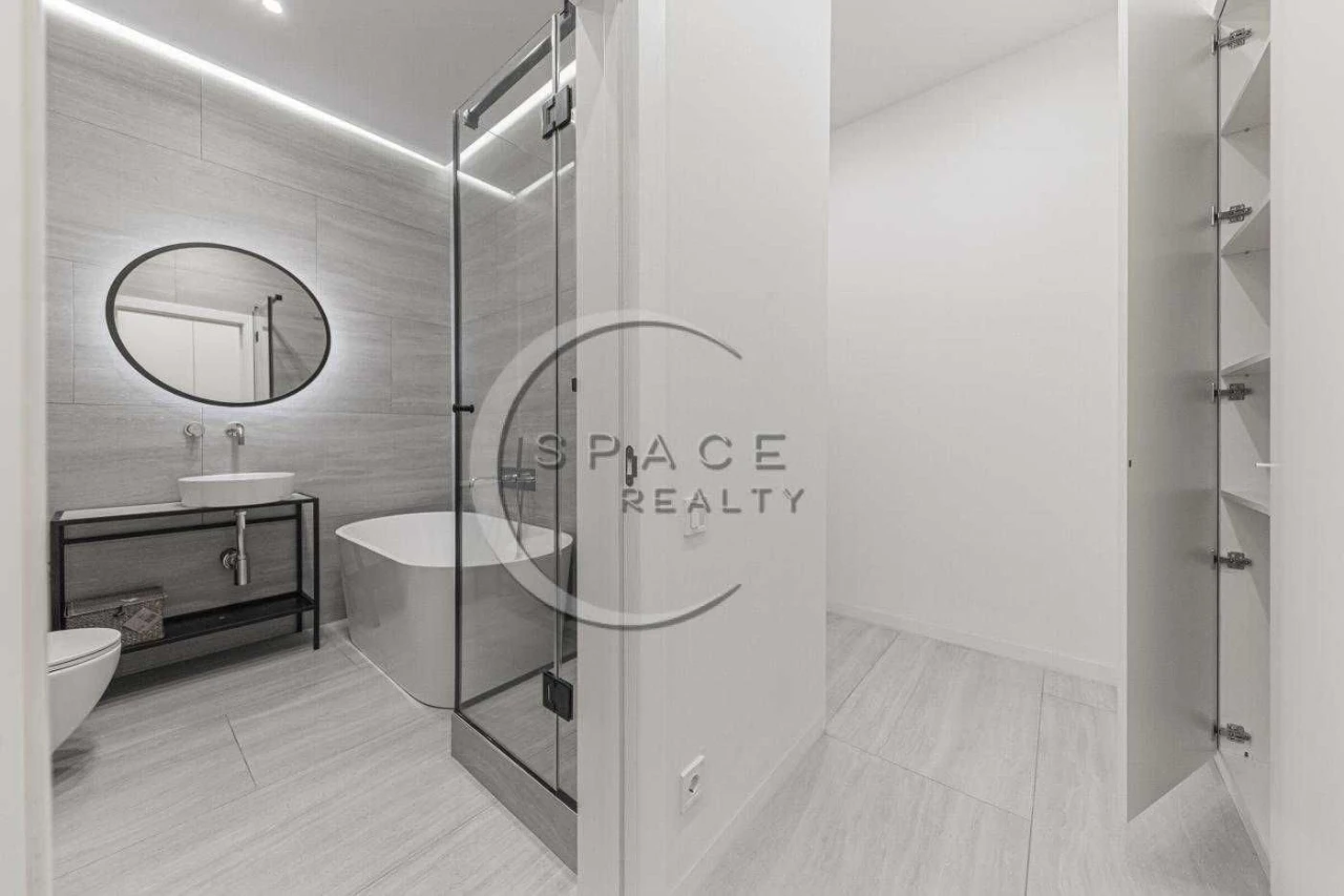 Sale of a 3-bedroom apartment in the ЖК Новопечерські Липки (85 m²)