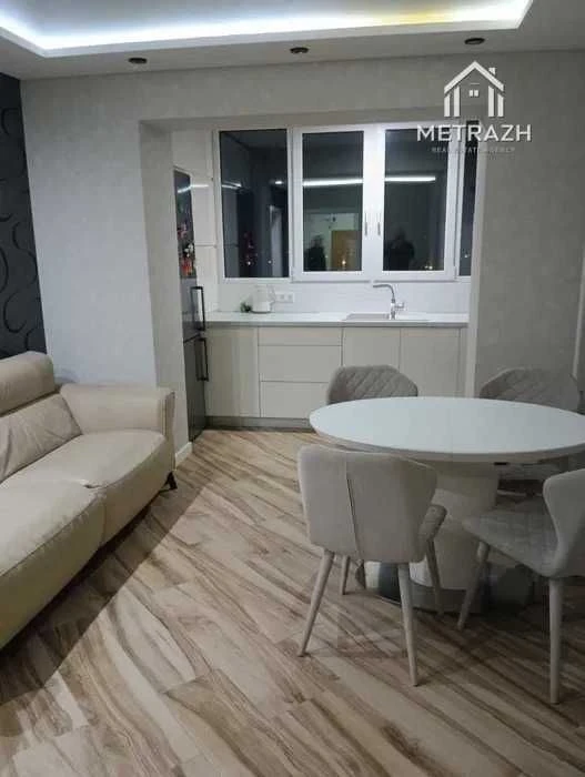 Продаж 2-кімнатна квартира в ЖК "Софієєвський", вулиця Лопанська, 35