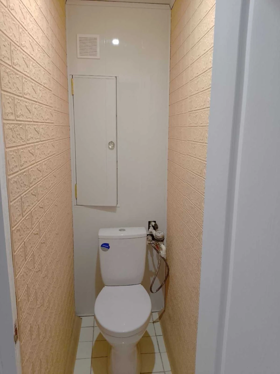 Sale of 1 room apartment in the village of Khrol