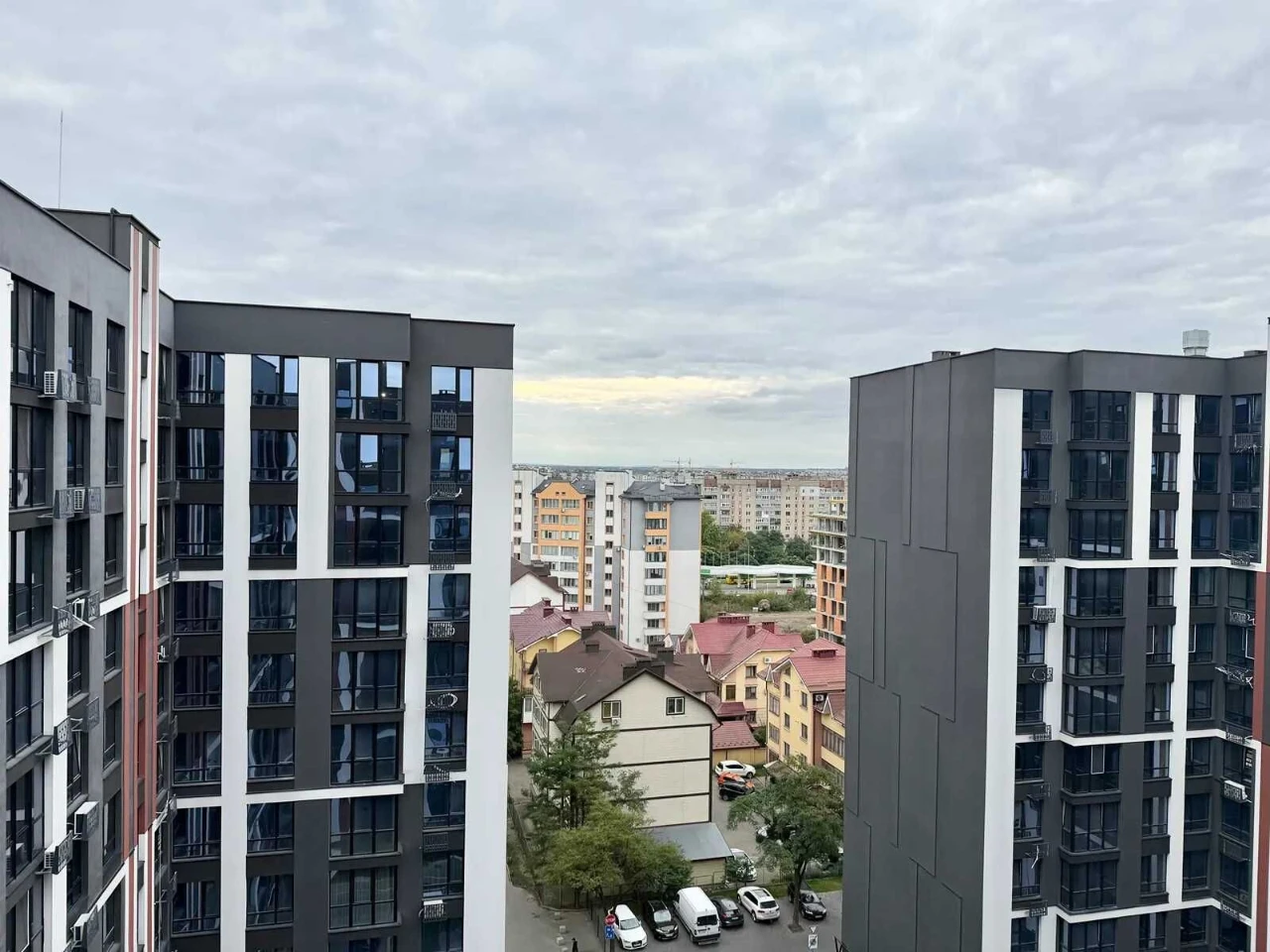 Стильна однокімнатна з функціональним плануванням