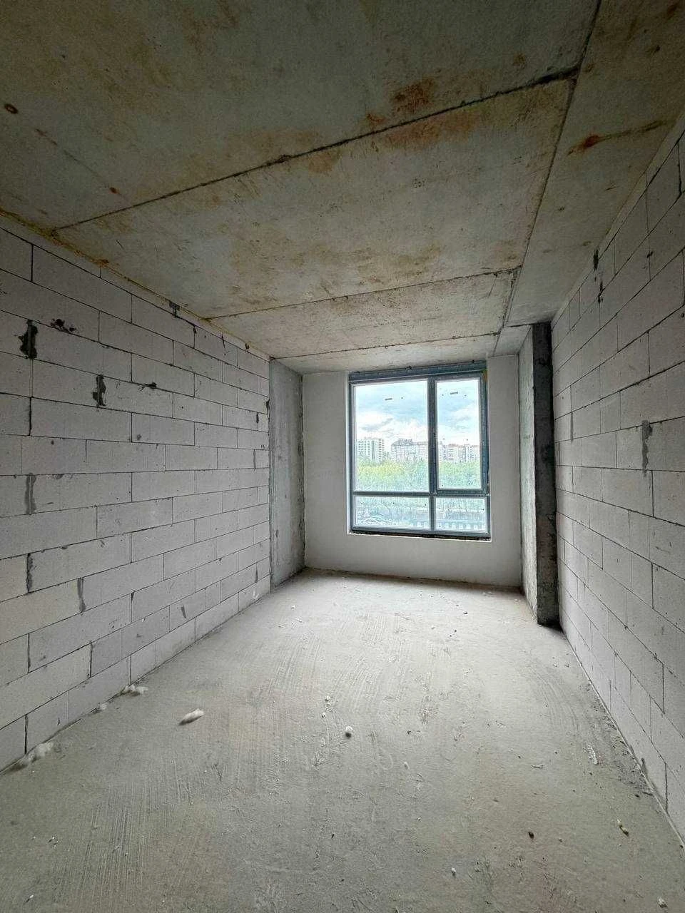 2-bedroom apartment near the river in the Park Alley residential complex