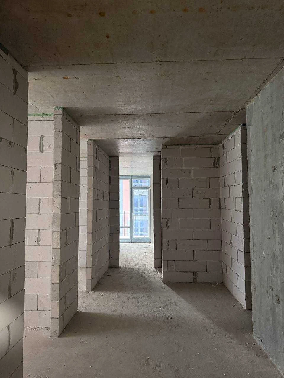 2-bedroom apartment near the river in the Park Alley residential complex