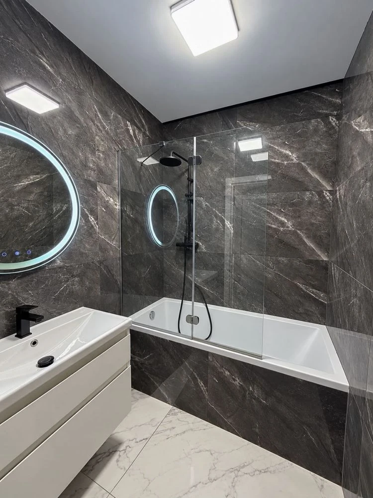 Sale of a 2-bedroom apartment with renovation and furniture