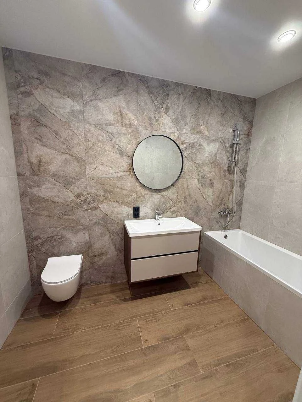 2-room apartment from Raush with furniture and appliances for $94,500! єОсе