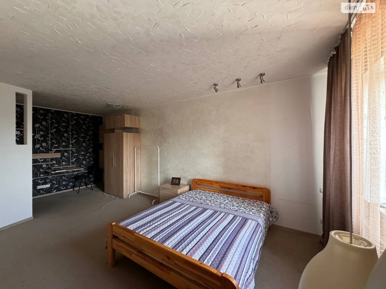 Long-Term Rental Apartment for Work