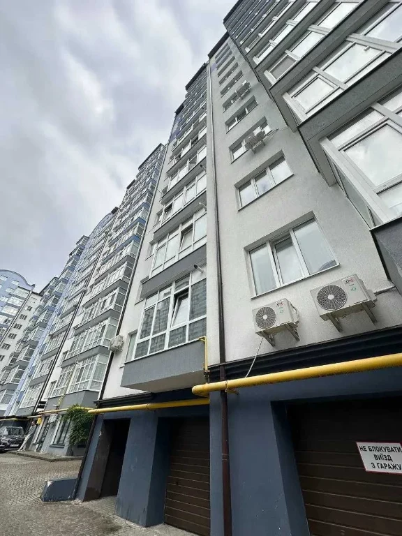 Продаж ЗДАНОЇ 2-кім квартири! Містечко Центральне, Височана