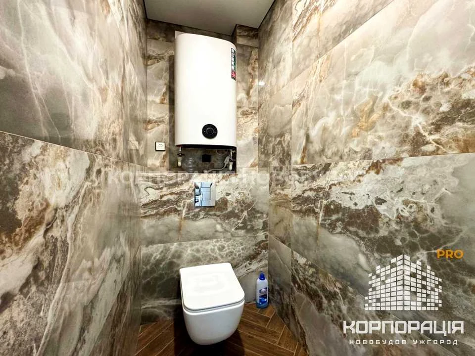 Apartment. Uzhgorod, Boris Tlehasa Street