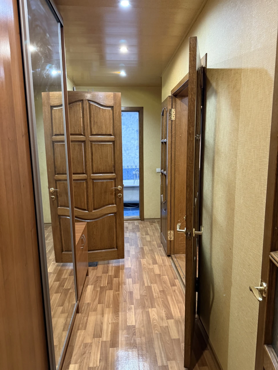 Продаж 2-Кімнатна квартира/ Нескорених