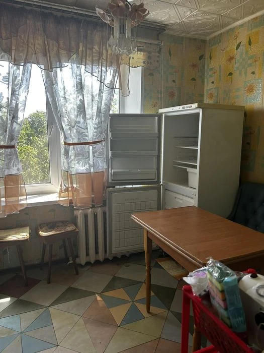 Продам 2-к квартиру на улице Новошкольной