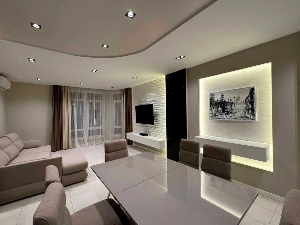 Apartment. Lviv, Kulparkivska St.