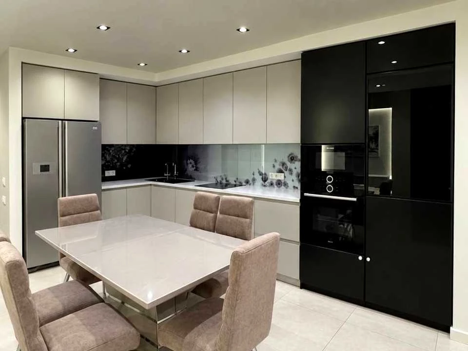 Apartment. Lviv, Kulparkivska St.