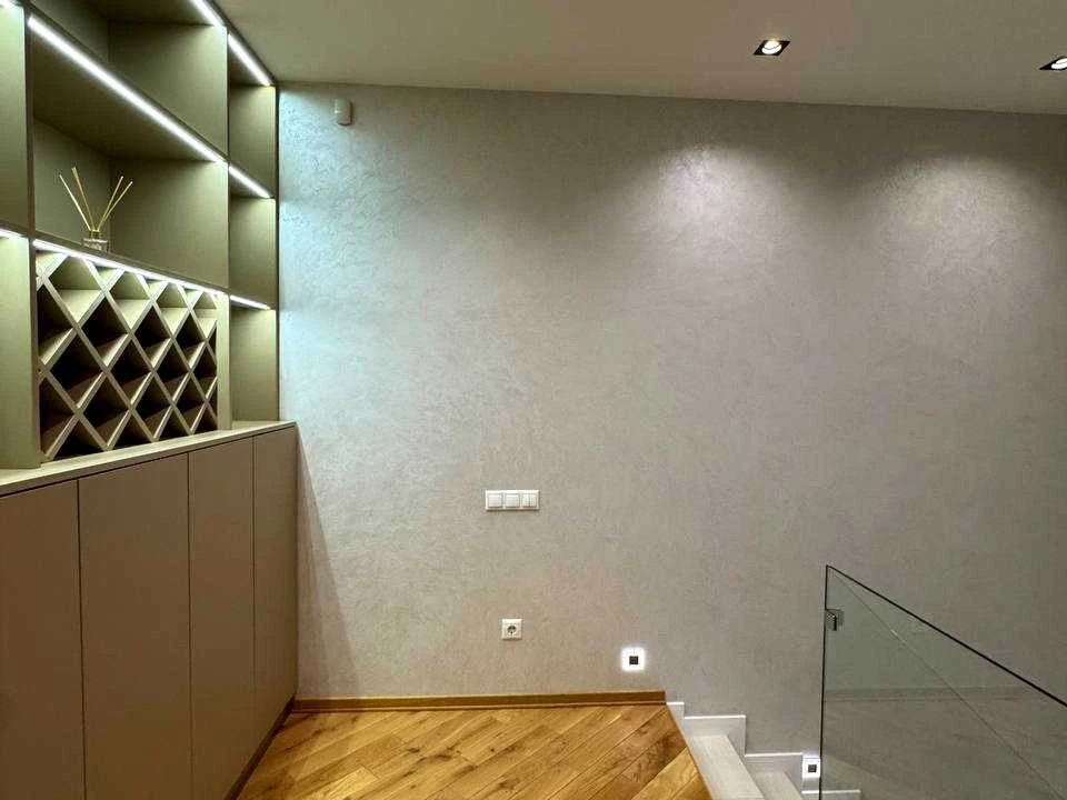 Apartment. Lviv, Kulparkivska St.