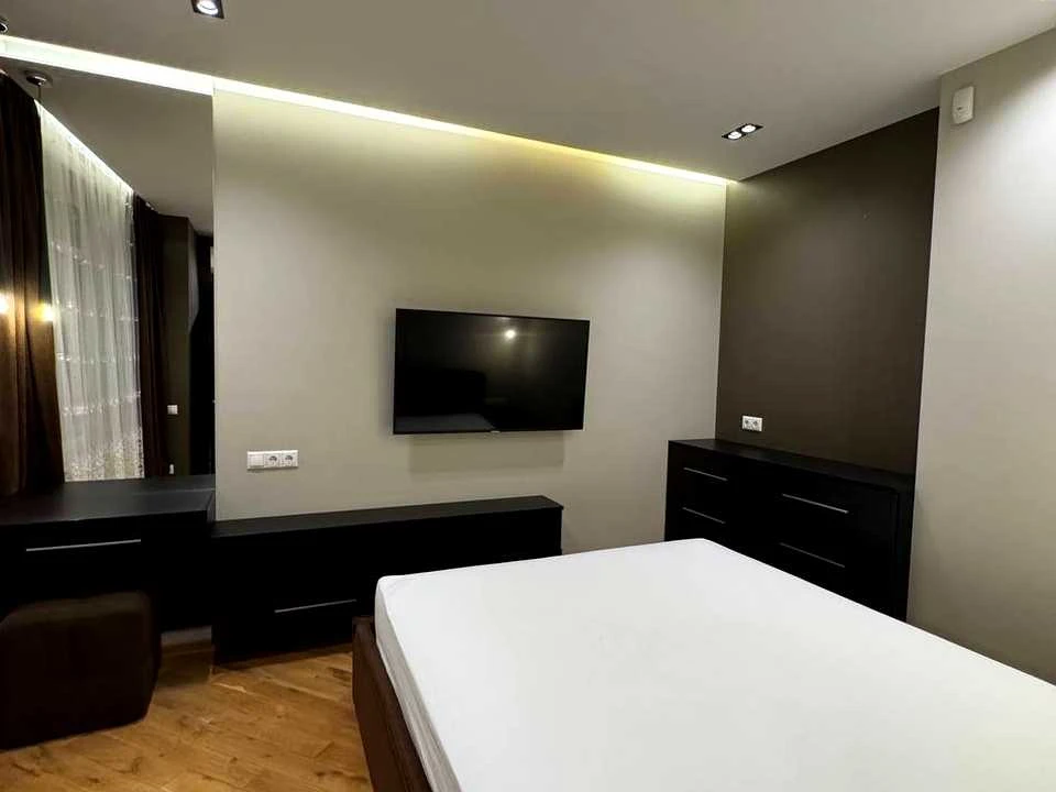 Apartment. Lviv, Kulparkivska St.