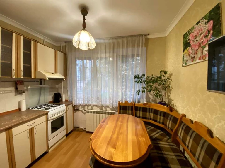 Квартира. Киев, улица Гната Юры.