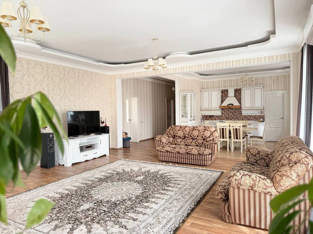 Продажа дома в районе Дастору