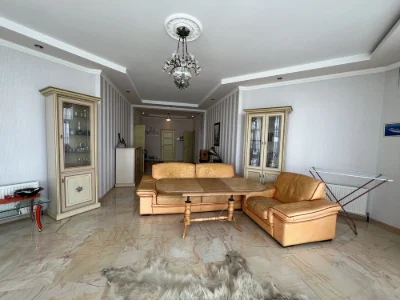 Продам 2к кв/ЖК "Солнечный"