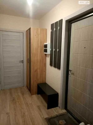 Long-Term Rental Apartment, Pozniaky