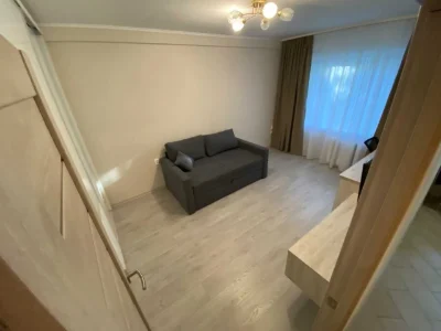Продам 2-кімнатну квартиру, вул. Салютна, 27А, Шевченківськи