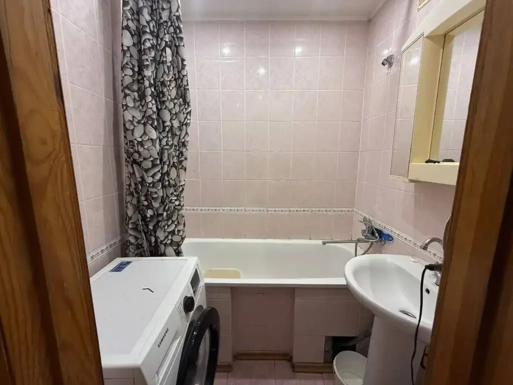 Продам 3к кв Героев пр. 4, корп. 13, ЖМ Победа-4