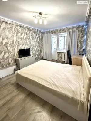 Long-Term Rental, 3-Bedroom Apartment in Syrets