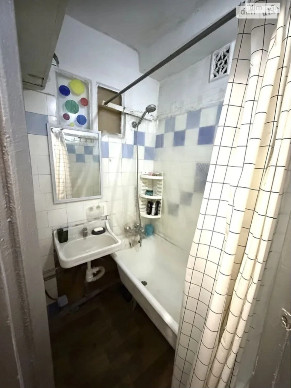 Long-Term Rental, 3-Bedroom Apartment in Syrets