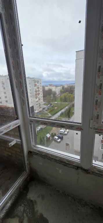 Sale of a 3-bedroom apartment in a new building in the Student Housing complex