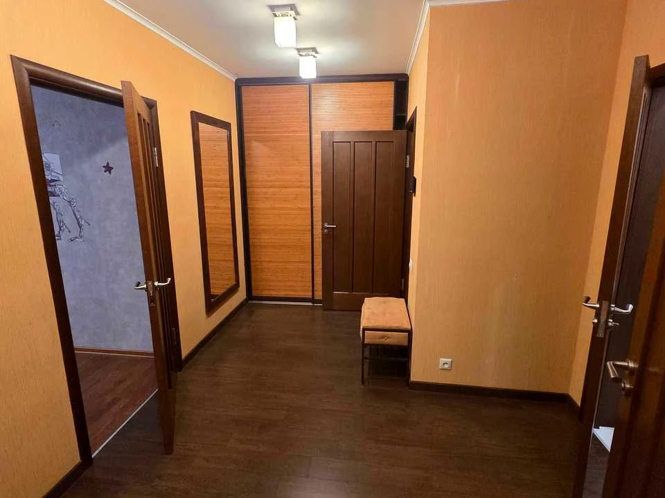 Квартира. Київ, Велика Китаївська вул.