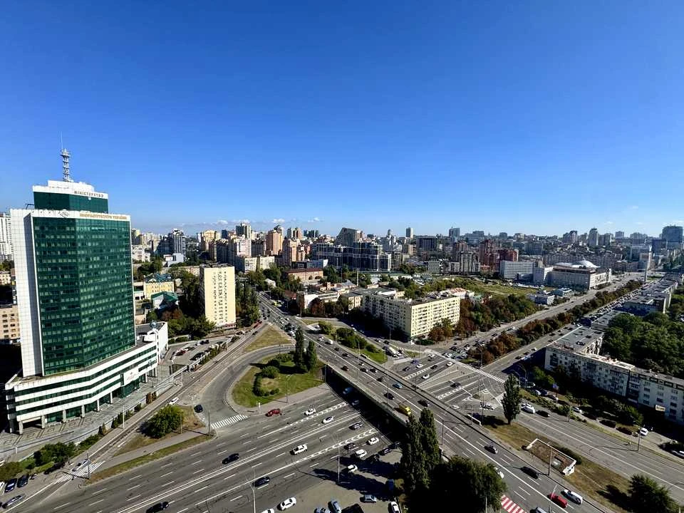 Apartment. Kyiv, Berezaysky Prospect