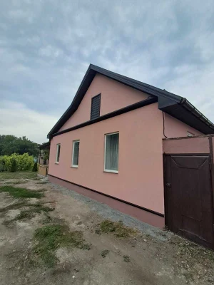 Продається будинок з ділянкою 8 соток. Новий євроремонт. Проспект Мета