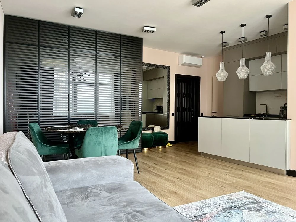Продам квартиру на Каманина, с видом моря