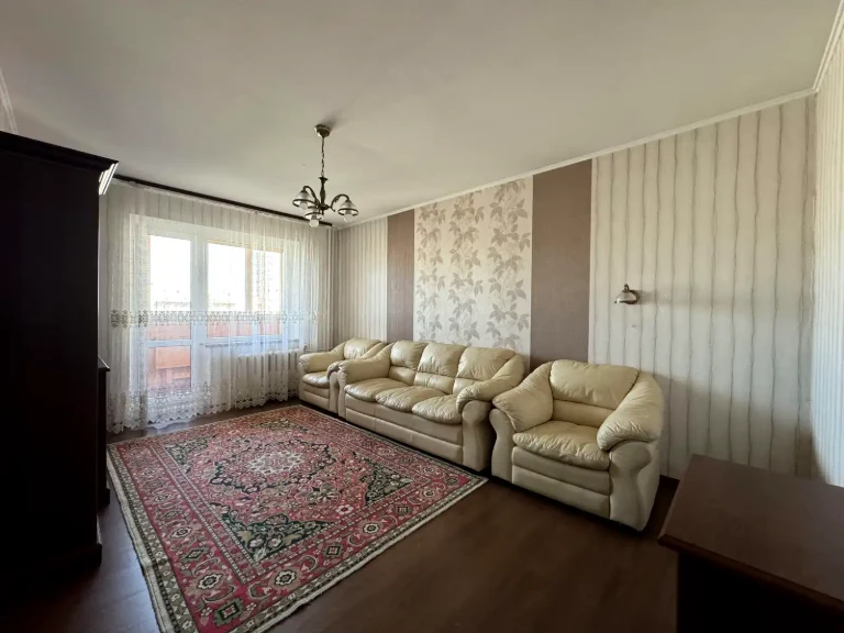 Оренда квартири 3-кімн. 79 м² 10/16 пов.