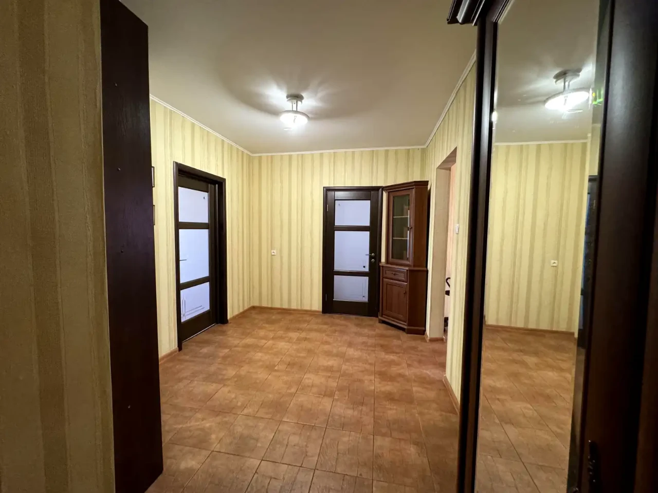 Apartment for rent, 3-room, 79 m² on the 10th floor