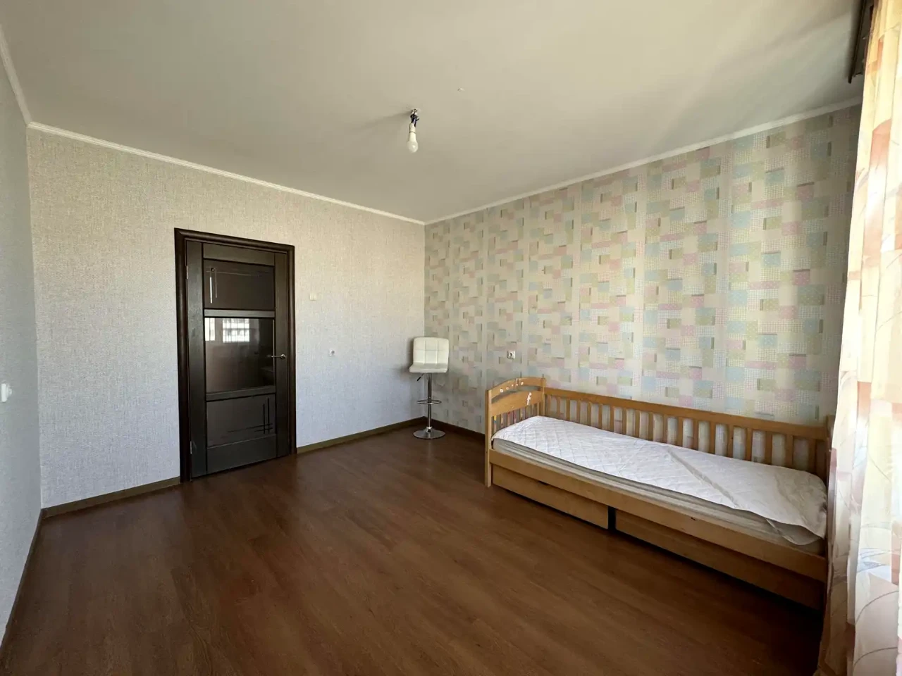 Apartment for rent, 3-room, 79 m² on the 10th floor