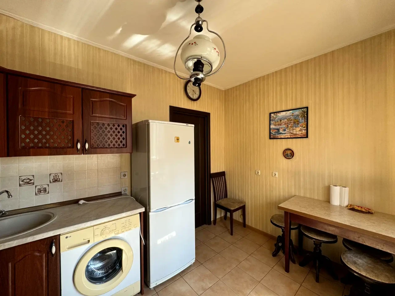 Apartment for rent, 3-room, 79 m² on the 10th floor
