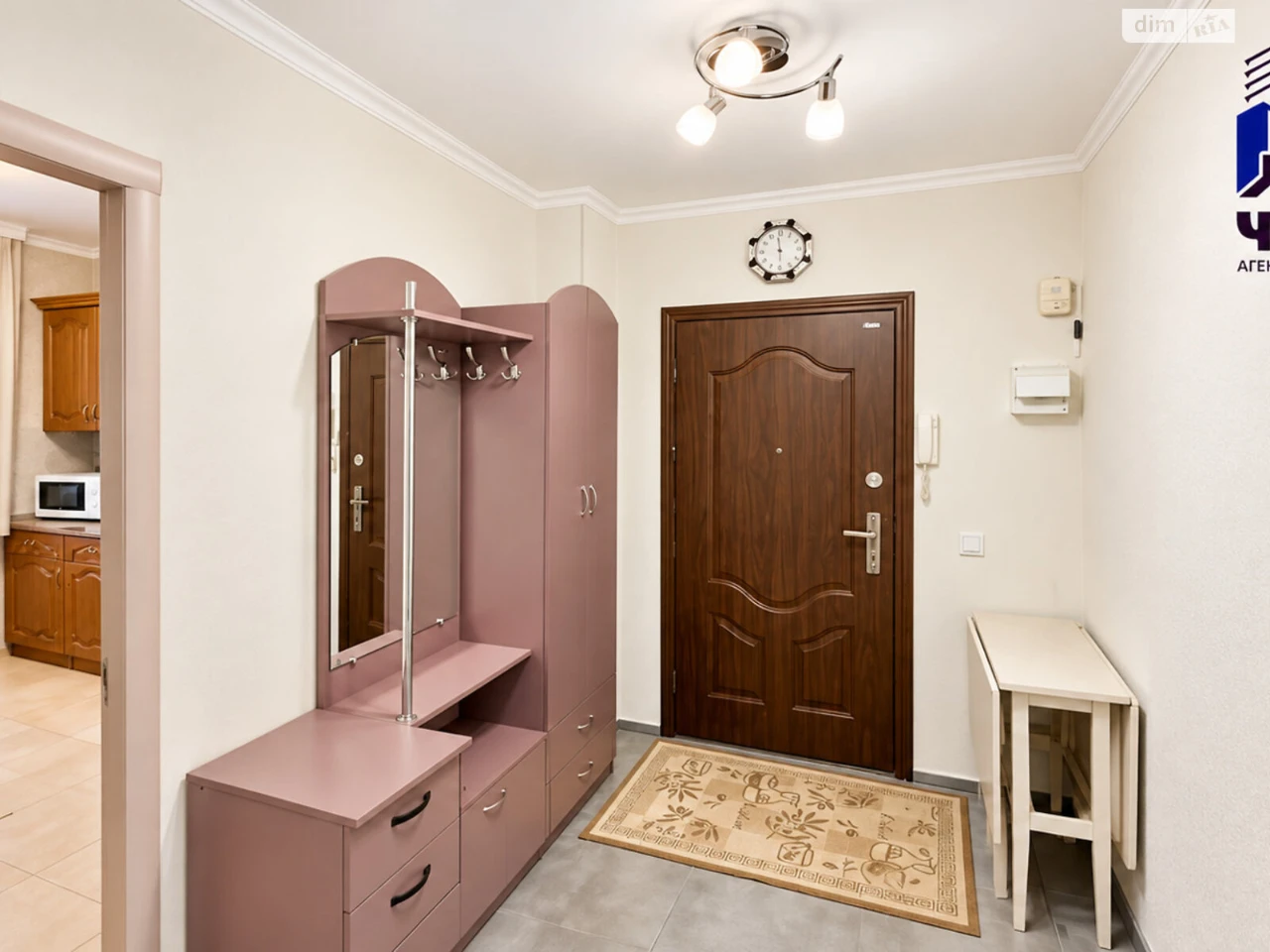 Long-Term Rental Apartment, Zamostyan