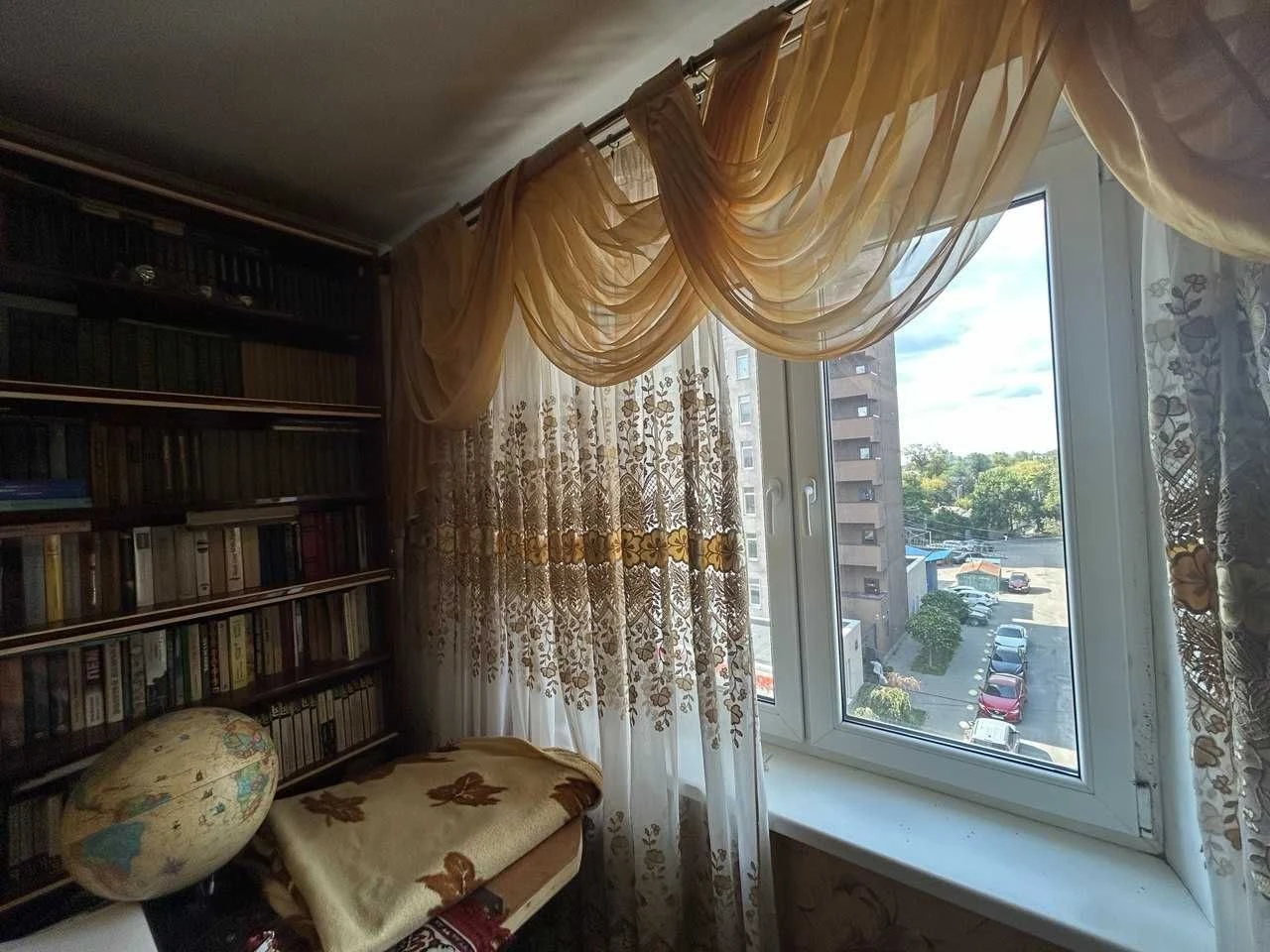 For Sale: Four-room apartment at 75 Manevikh Street