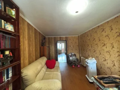 For Sale: Four-room apartment at 75 Manevikh Street