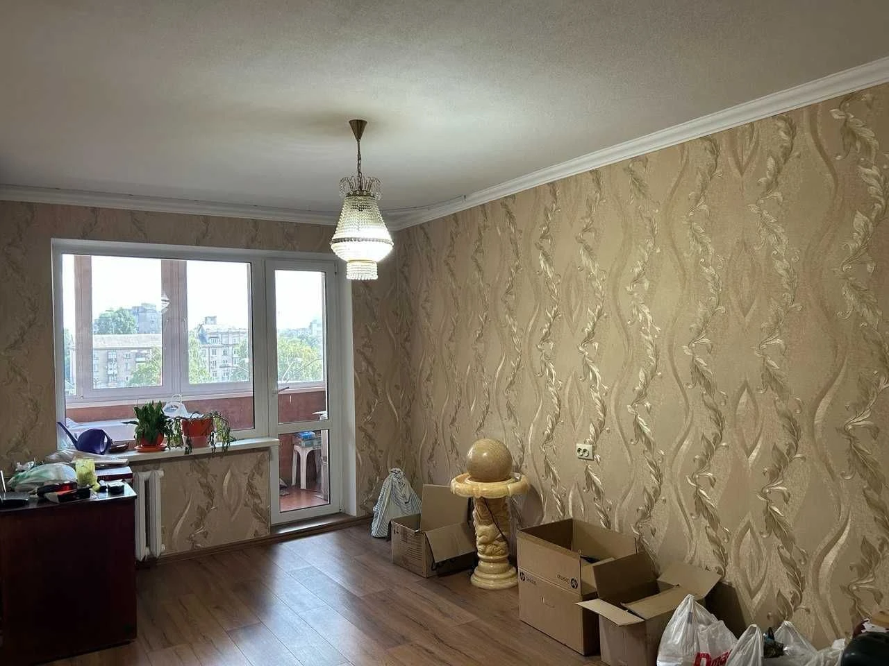 For Sale: Four-room apartment at 75 Manevikh Street