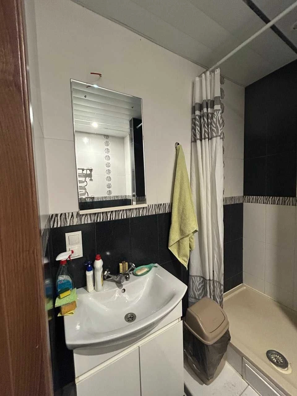 For Sale: Four-room apartment at 75 Manevikh Street