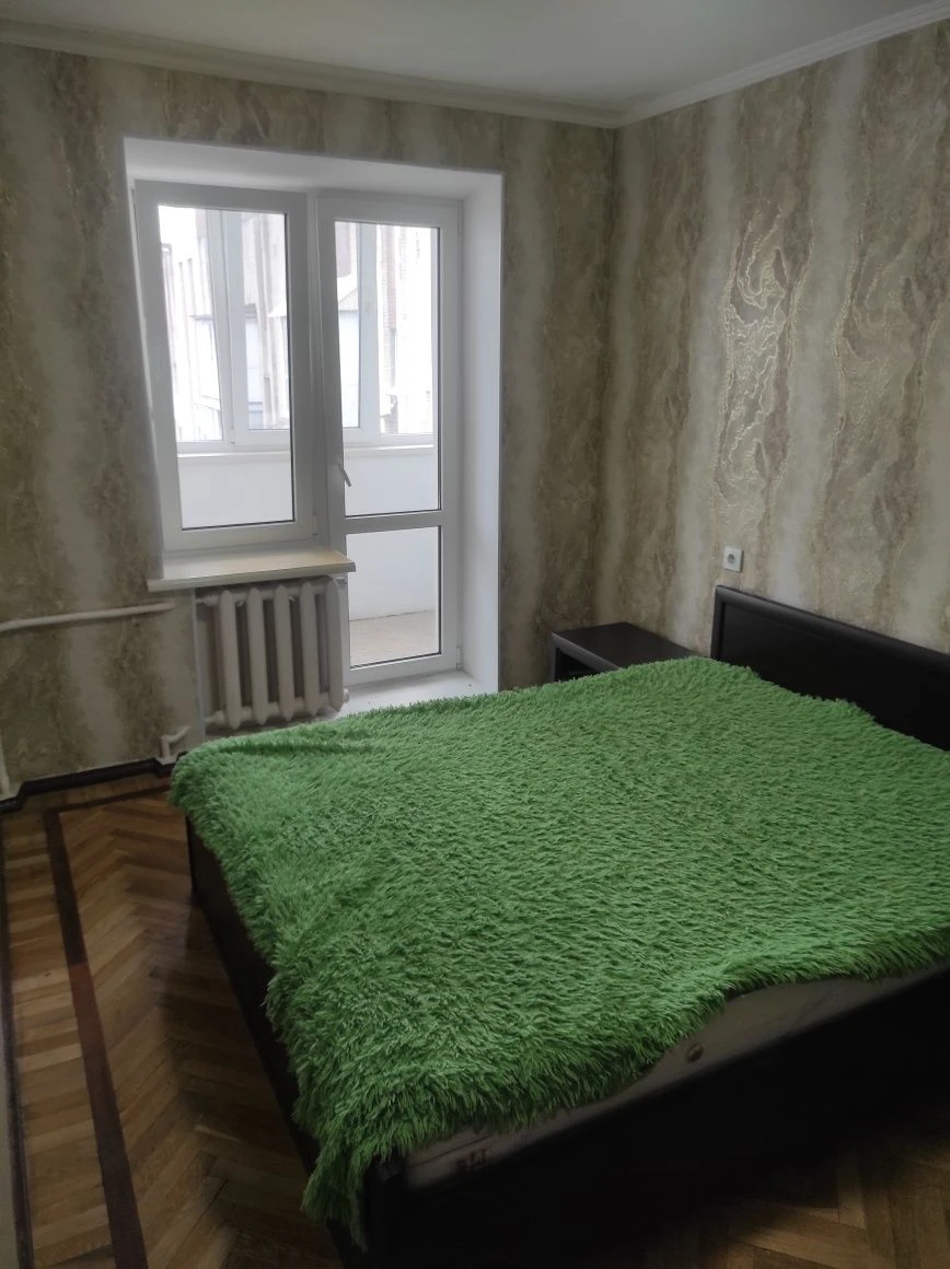 Двохкімнатна в раєні офісцетру на подільські
