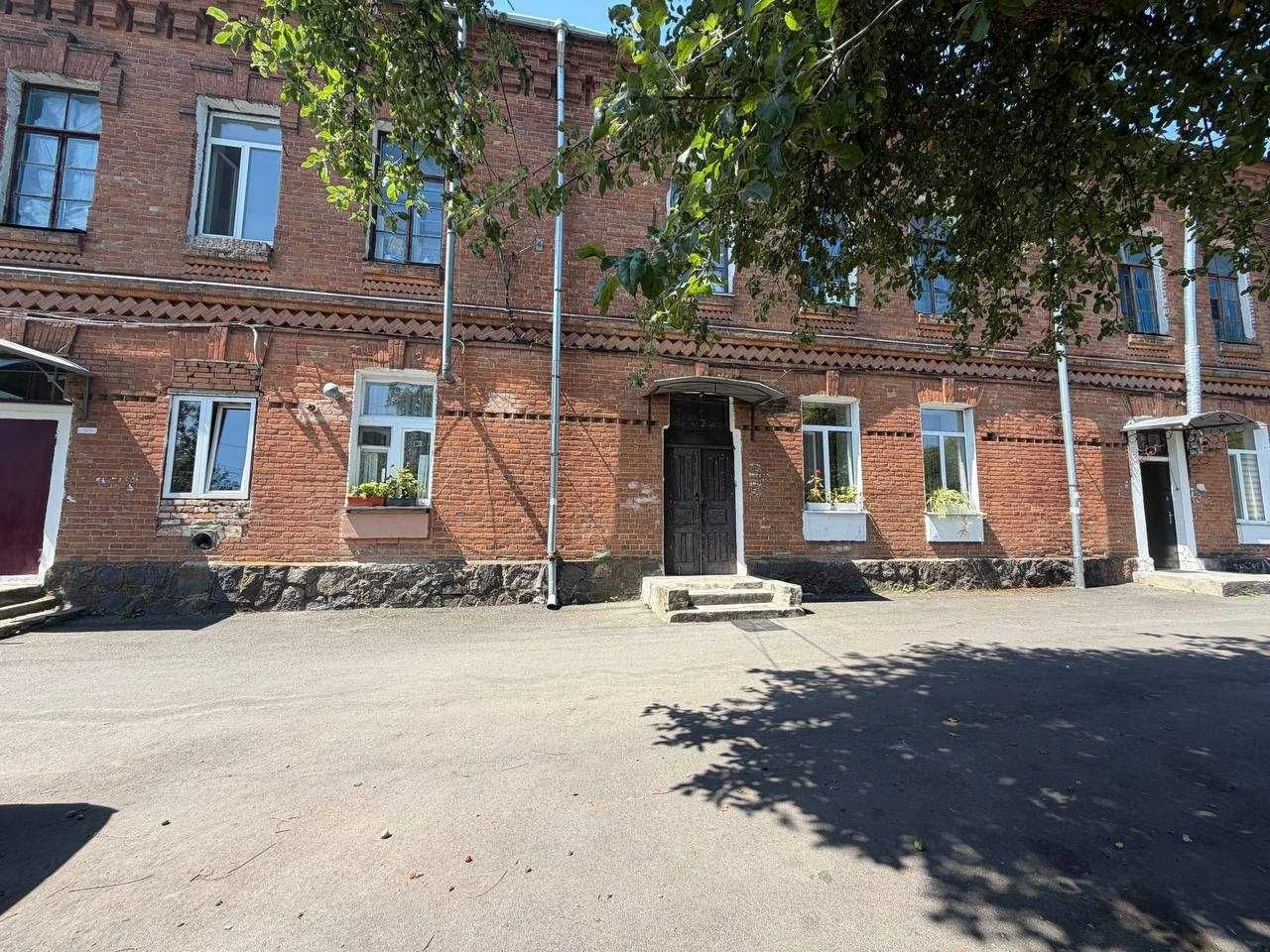 Продаж 2к квартири мікрорайон Дубове