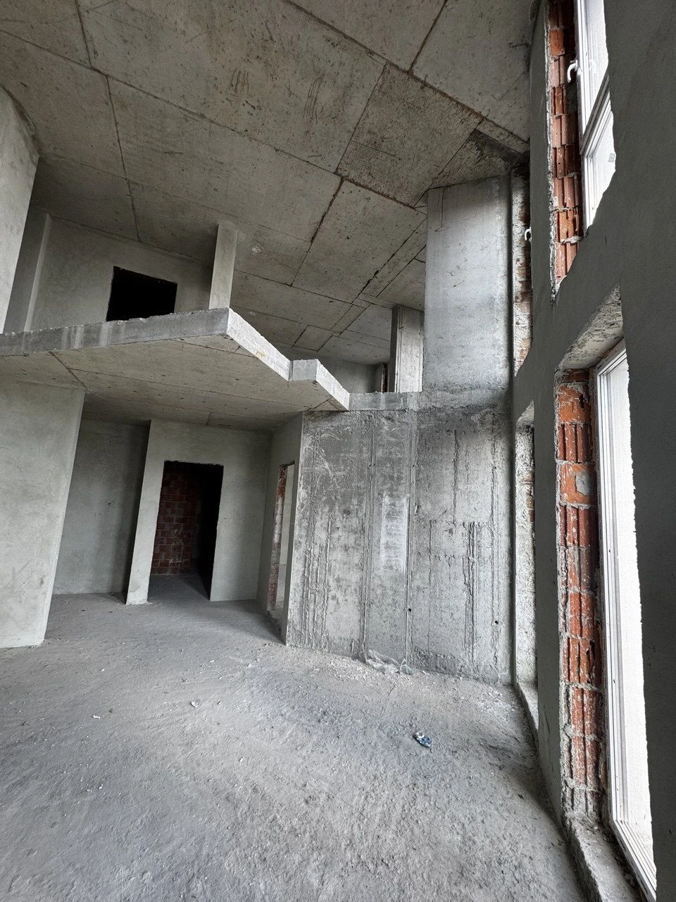 Продаж  3-кімнатної квартири в новобудові ЖК Five Address (в